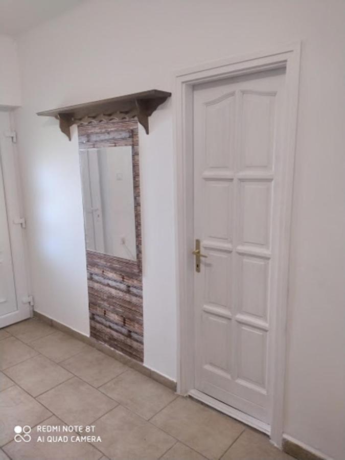 Marabella Apartmanok Hajduszoboszlo Exterior foto