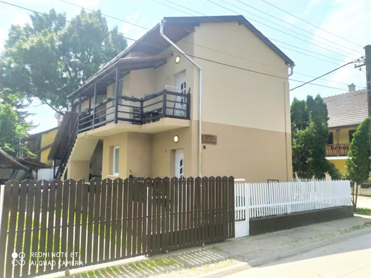 Marabella Apartmanok Hajduszoboszlo Exterior foto