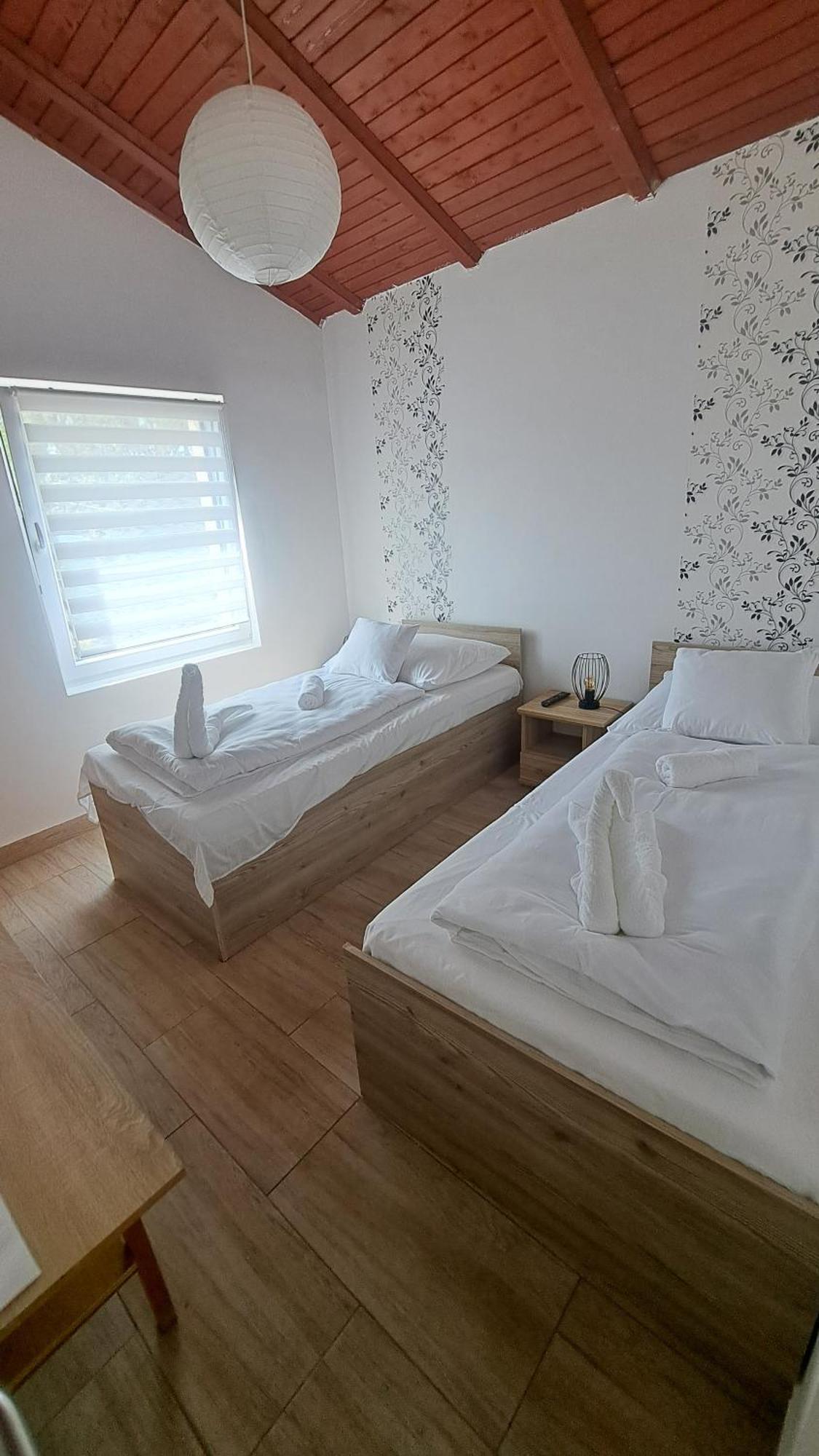 Marabella Apartmanok Hajduszoboszlo Exterior foto