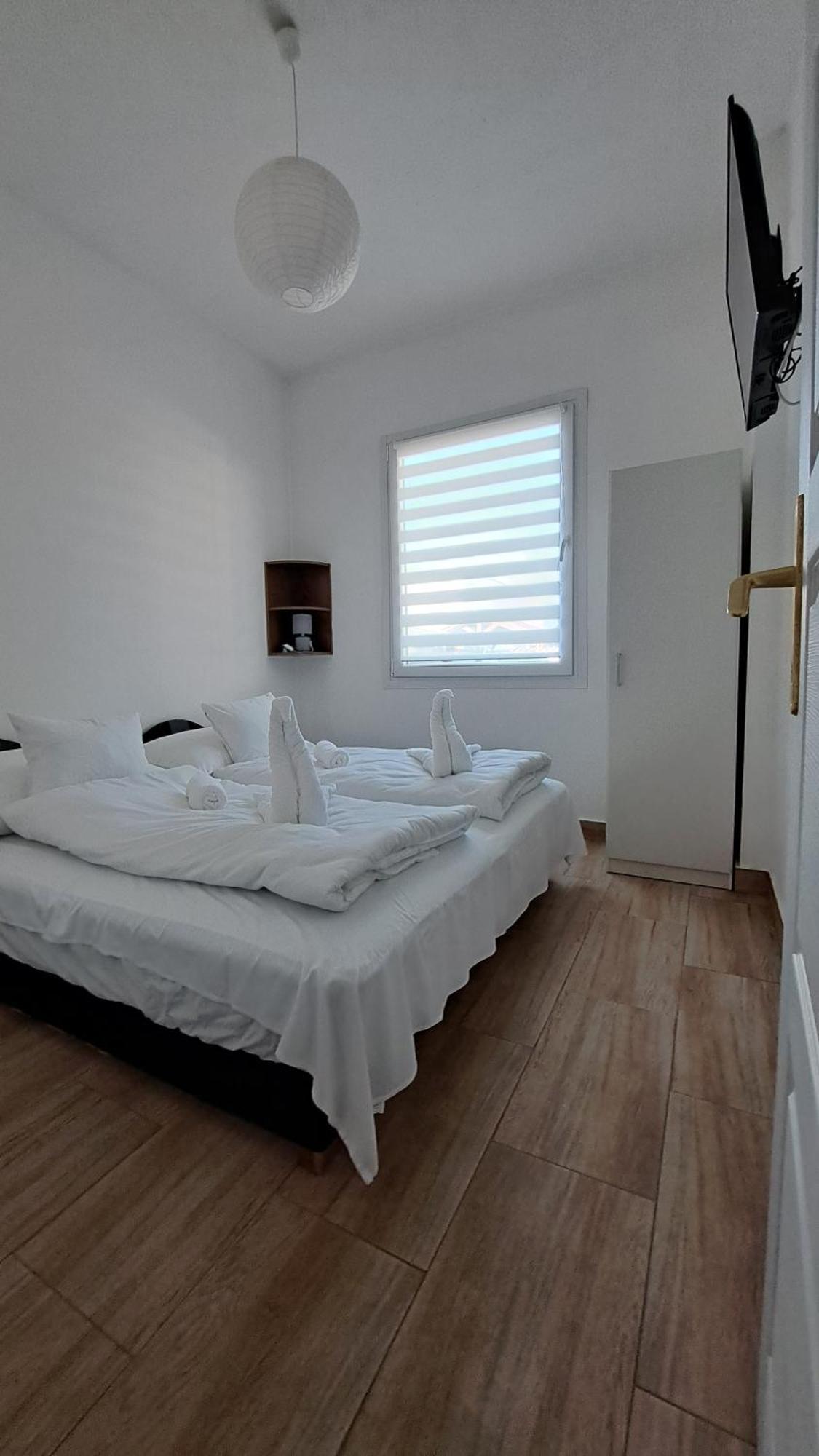 Marabella Apartmanok Hajduszoboszlo Exterior foto